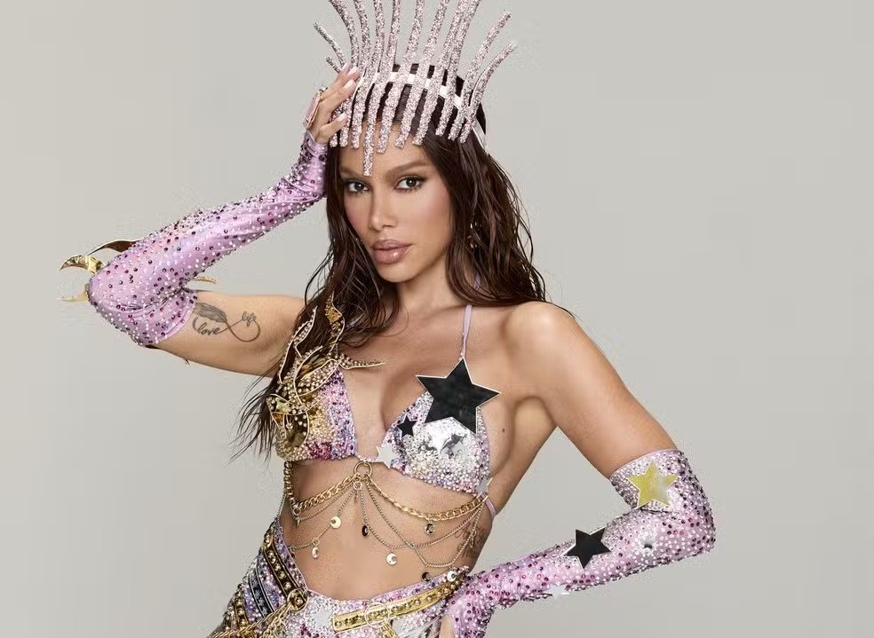 Anitta revive Carnaval com Ensaios em Portugal em meio à fase 'Equilibrivm': 'Da meditação à folia'
